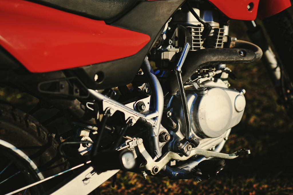 motor-motocikla-enduro.jpg